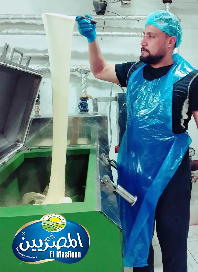 تمديد عجينة الموزاريلا